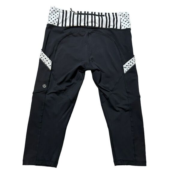 Lululemon Polka Dot/Stripe Run Crops 6 - Picture 9 of 14